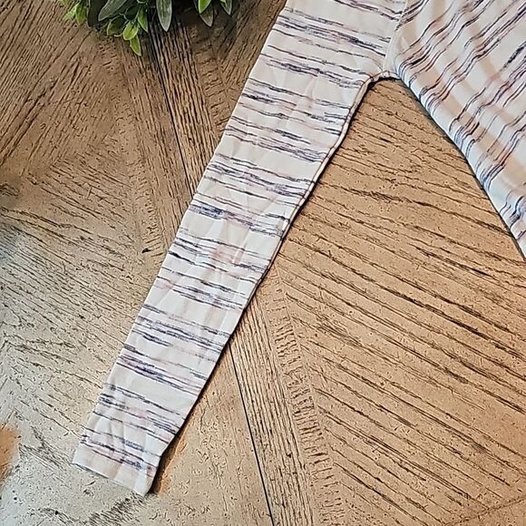 Motherhood Maternity thin hooded sweater XS NWOT - Picture 4 of 14